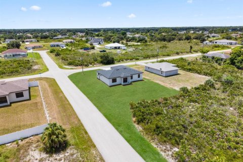Villa ou maison à vendre à Lehigh Acres, Floride: 3 chambres, 149.2 m2 № 2339379 - photo 28