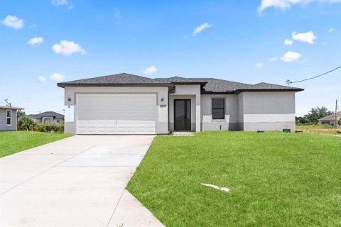 Villa ou maison à Lehigh Acres, Floride 3 chambres, 149.2 m2 № 2339379