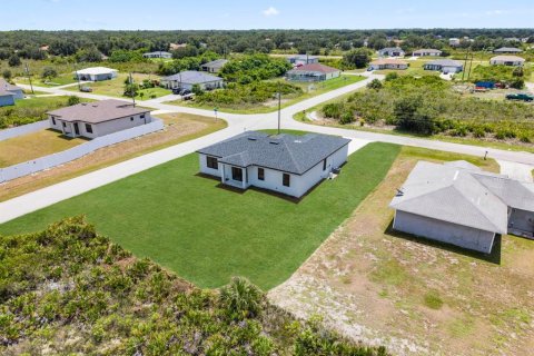 Villa ou maison à vendre à Lehigh Acres, Floride: 3 chambres, 149.2 m2 № 2339379 - photo 26