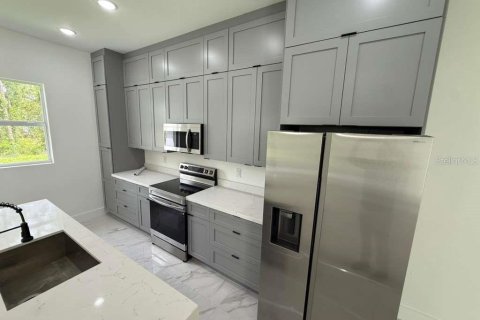 Купить виллу или дом в Лихай-Эйкерс, Флорида 4 комнаты, 152.27м2, № 2284718 - фото 14