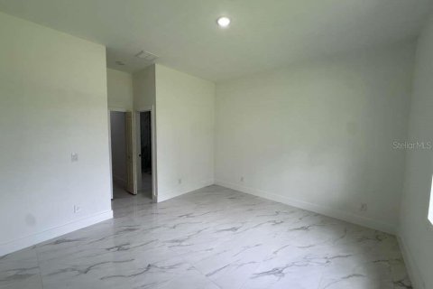 Купить виллу или дом в Лихай-Эйкерс, Флорида 4 комнаты, 152.27м2, № 2284718 - фото 25