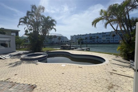 Casa en venta en Saint Pete Beach, Florida, 3 dormitorios, 185.43 m2 № 1796817 - foto 9