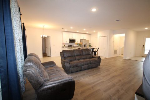 Villa ou maison à vendre à Haines City, Floride: 3 chambres, 172.05 m2 № 2318445 - photo 3