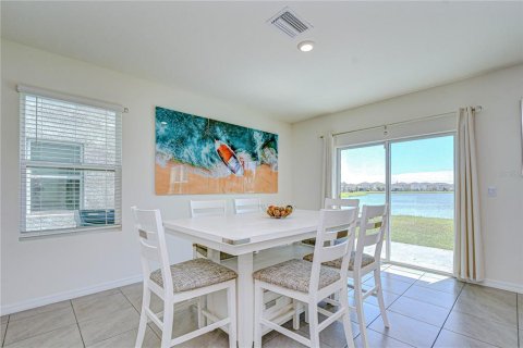 House in Odessa, Florida 4 bedrooms, 209.96 sq.m. № 2121987 - photo 13