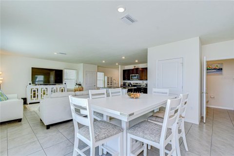 House in Odessa, Florida 4 bedrooms, 209.96 sq.m. № 2121987 - photo 20