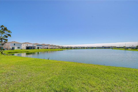 House in Odessa, Florida 4 bedrooms, 209.96 sq.m. № 2121987 - photo 5