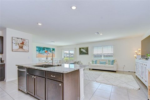 House in Odessa, Florida 4 bedrooms, 209.96 sq.m. № 2121987 - photo 6