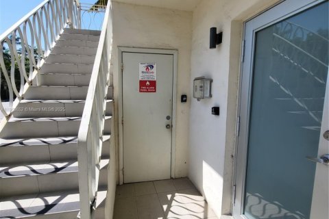 Copropriété à louer à Miami Beach, Floride: 1 chambre, 36.32 m2 № 1897019 - photo 18