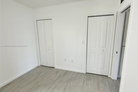 Copropriété à louer à Miami Beach, Floride: 1 chambre, 36.32 m2 № 1897019 - photo 9