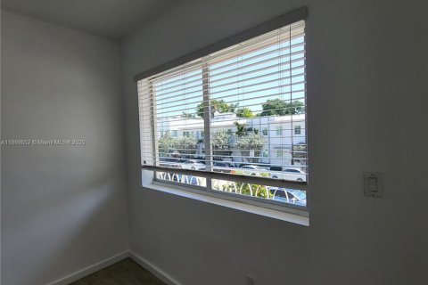 Copropriété à louer à Miami Beach, Floride: 1 chambre, 36.32 m2 № 1897019 - photo 11