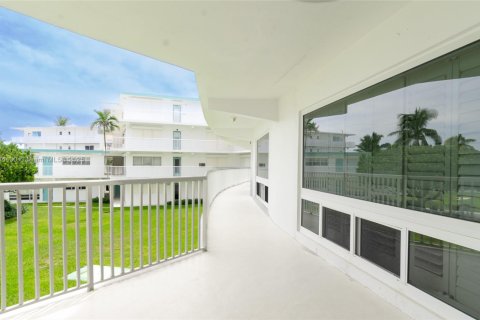 Copropriété à louer à Pompano Beach, Floride: 2 chambres, 120.77 m2 № 2169553 - photo 14