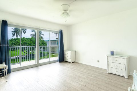 Copropriété à louer à Pompano Beach, Floride: 2 chambres, 120.77 m2 № 2169553 - photo 8