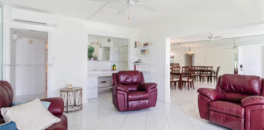Condo à Pompano Beach, Floride, 2 chambres № 2169553