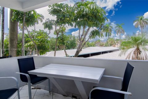 Copropriété à louer à Pompano Beach, Floride: 2 chambres, 120.77 m2 № 2169553 - photo 7