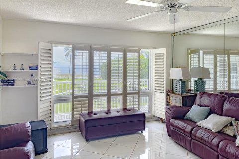 Copropriété à louer à Pompano Beach, Floride: 2 chambres, 120.77 m2 № 2169553 - photo 2
