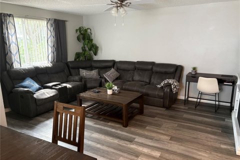 Touwnhouse à louer à Largo, Floride: 3 chambres, 135.73 m2 № 2103800 - photo 9