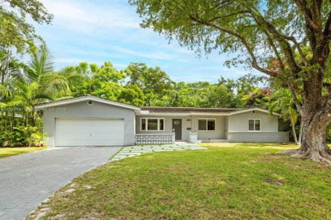 House in South Miami, Florida 3 bedrooms, 159.79 sq.m. № 1889531 - photo 1