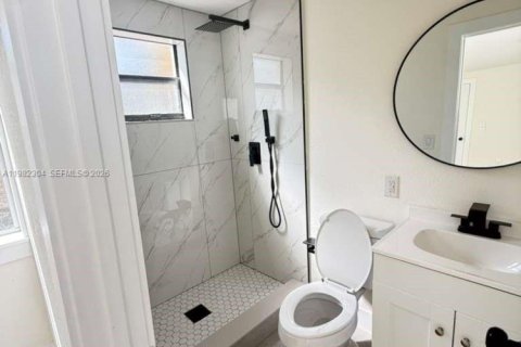 House in Miami Gardens, Florida 3 bedrooms, 100.71 sq.m. № 2049938 - photo 15