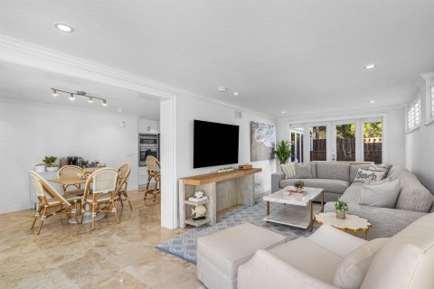 Casa en alquiler en Delray Beach, Florida, 3 dormitorios, 252.79 m2 № 2087687 - foto 3
