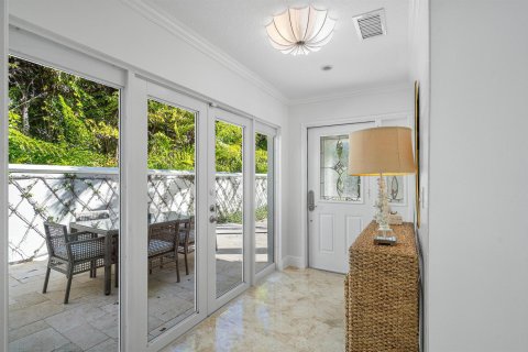 Casa en alquiler en Delray Beach, Florida, 3 dormitorios, 252.79 m2 № 2087687 - foto 2