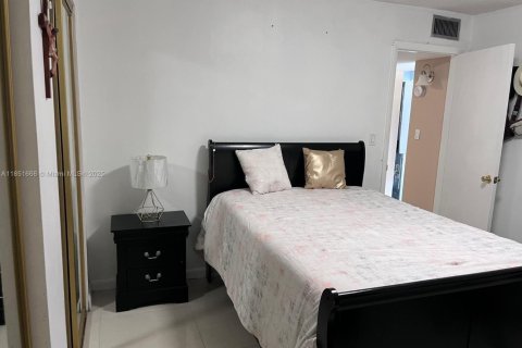 Condominio en venta en Miami, Florida, 2 dormitorios, 80.45 m2 № 1867010 - foto 18