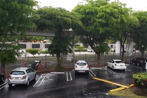 Condominio en venta en Miami, Florida, 2 dormitorios, 80.45 m2 № 1867010 - foto 22