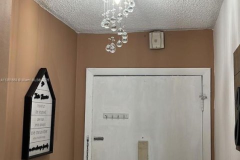 Condominio en venta en Miami, Florida, 2 dormitorios, 80.45 m2 № 1867010 - foto 12