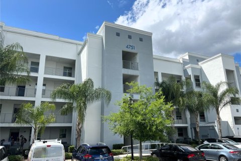 Condo in Kissimmee, Florida, 2 bedrooms  № 1780530 - photo 1