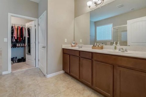 House in Eustis, Florida 4 bedrooms, 195.56 sq.m. № 1684578 - photo 2