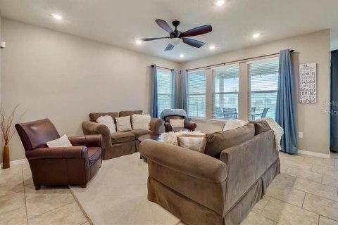 House in Eustis, Florida 4 bedrooms, 195.56 sq.m. № 1684578 - photo 5