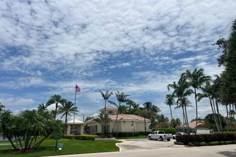 House in Weston, Florida 3 bedrooms, 165.18 sq.m. № 2086512 - photo 30