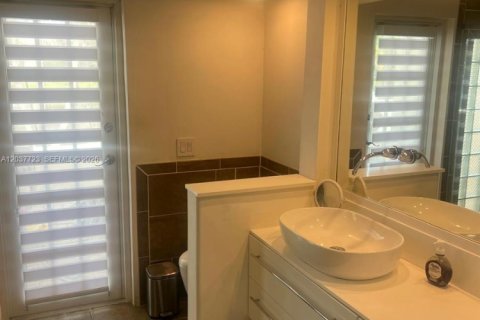 House in Weston, Florida 3 bedrooms, 165.18 sq.m. № 2086512 - photo 21
