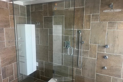 House in Weston, Florida 3 bedrooms, 165.18 sq.m. № 2086512 - photo 16