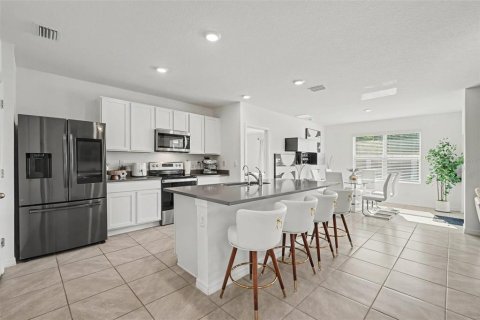 Villa ou maison à vendre à San Antonio, Floride: 3 chambres, 155.33 m2 № 2413642 - photo 13