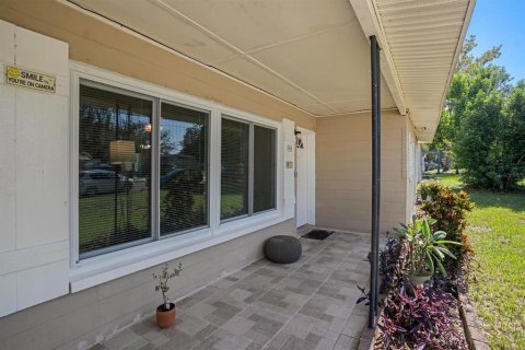 House in Brandon, Florida 3 bedrooms, 109.25 sq.m. № 1916821 - photo 4