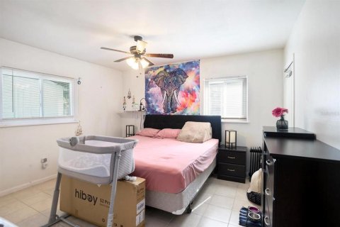 House in Brandon, Florida 3 bedrooms, 109.25 sq.m. № 1916821 - photo 14