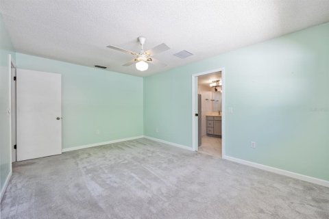Villa ou maison à vendre à Altamonte Springs, Floride: 4 chambres, 171.78 m2 № 1893688 - photo 28