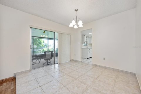 Villa ou maison à vendre à Altamonte Springs, Floride: 4 chambres, 171.78 m2 № 1893688 - photo 24