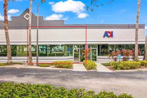 Commercial property in Orlando, Florida 153.29 sq.m. № 2236119