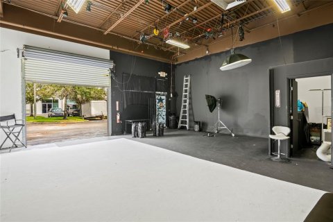 Propiedad comercial en alquiler en Orlando, Florida, 153.29 m2 № 2236119 - foto 5