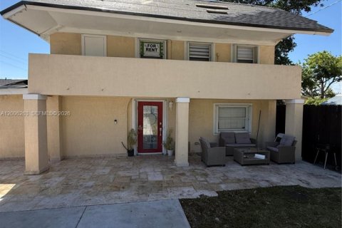 Casa en alquiler en Miami, Florida, 2 dormitorios, 139.26 m2 № 2072434 - foto 18