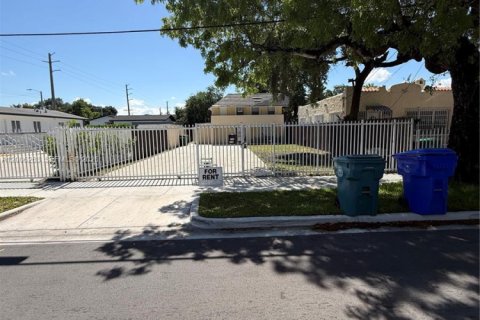Casa en Miami, Florida 2 dormitorios, 139.26 m2 № 2072434