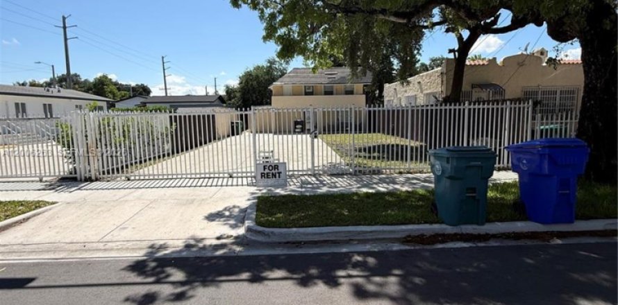 Casa en Miami, Florida 2 dormitorios, 139.26 m2 № 2072434