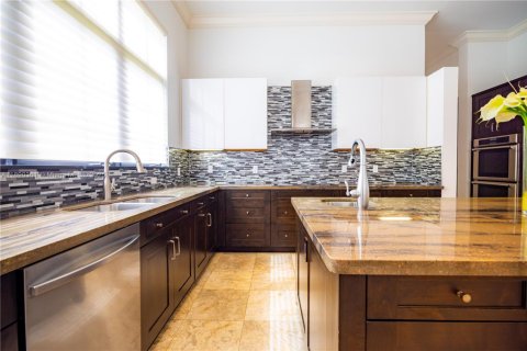 House in Parkland, Florida 5 bedrooms, 291.99 sq.m. № 2014833 - photo 29