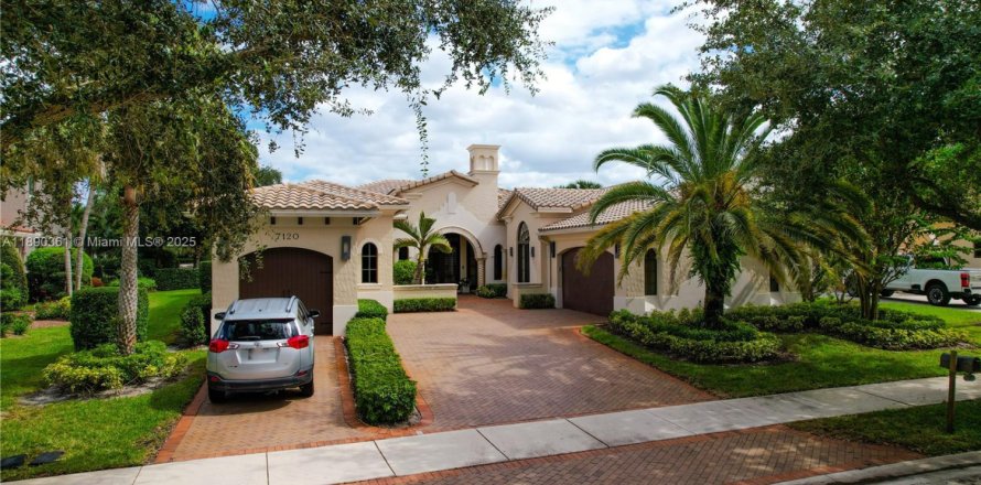 House in Parkland, Florida 5 bedrooms, 291.99 sq.m. № 2014833