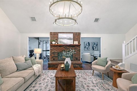 House in Myakka City, Florida 3 bedrooms, 275.27 sq.m. № 2158031 - photo 10