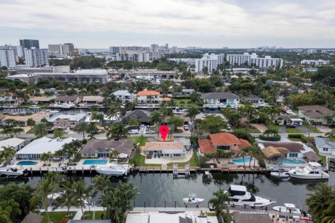 House in Pompano Beach, Florida 3 bedrooms, 151.24 sq.m. № 2034217 - photo 9