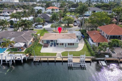 House in Pompano Beach, Florida 3 bedrooms, 151.24 sq.m. № 2034217 - photo 17