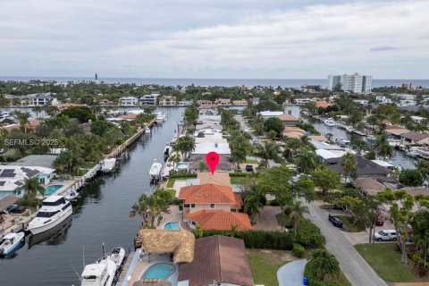 House in Pompano Beach, Florida 3 bedrooms, 151.24 sq.m. № 2034217 - photo 14