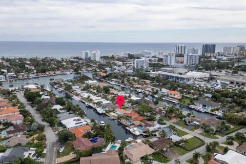 House in Pompano Beach, Florida 3 bedrooms, 151.24 sq.m. № 2034217 - photo 12